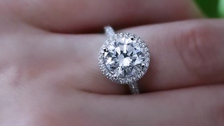 Aurelia 3 carat Engagement Ring - Image 3